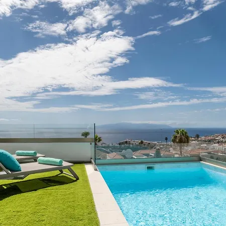 Felicity Panoramic Seaviews Willa Costa Adeje (Tenerife)
